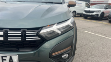 Dacia Jogger 1.6 HEV Extreme 5dr Auto Hybrid Estate